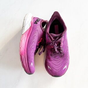 Hoka Arahi 6 Purple Running Shoes